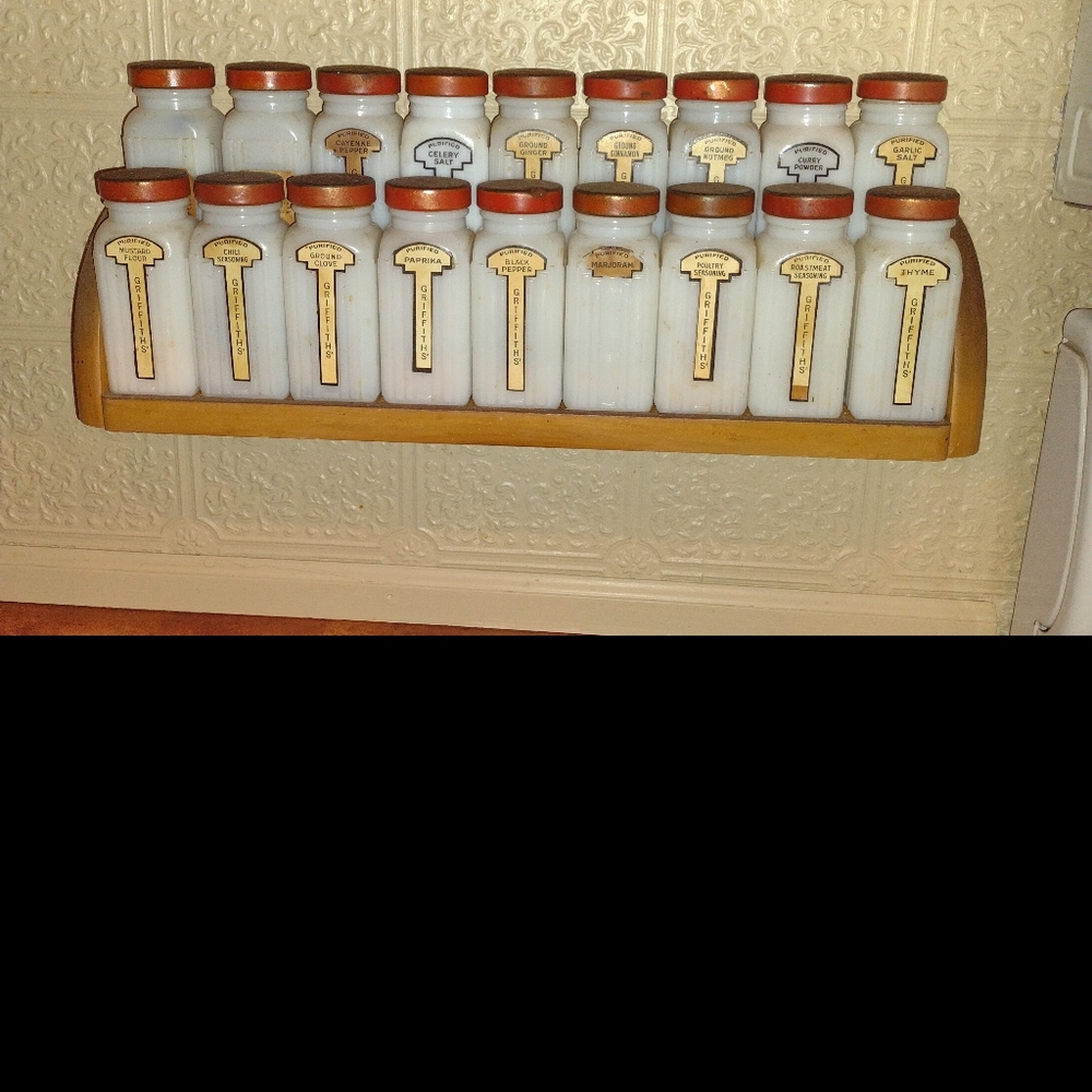 Rare Vintage 18 Spice Jar Set Wooden Rack